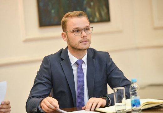 Ove firme dobijaju višemilionske ugovore: Od Stanivukovića poznatom biznismenu za mjesec tri miliona KM (Video)