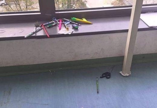 Izrezigniran bahatim ponašanjem: Student “opleo” po kolegama (Foto)