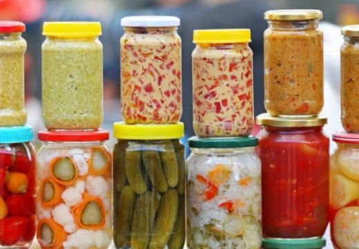 Evo šta treba uraditi: Kako da spasite zimnicu koja je počela da se kvari