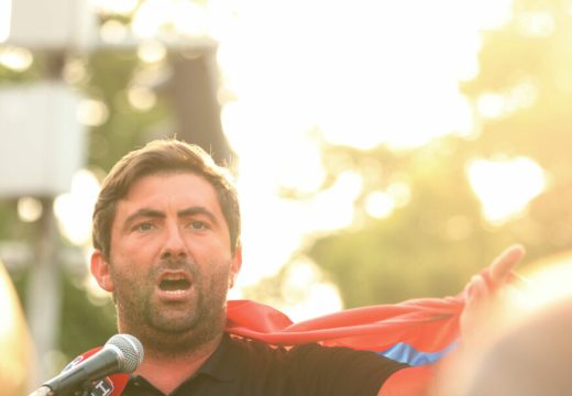 “Narode, bez brige, dok se ja pitam imaćemo svega” Petrović ogorčen na skupštinsku većinu u Bijeljini