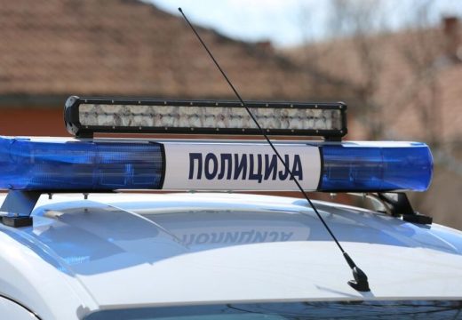 Držao joj časove matematike: Bivši direktor osumnjičen da je seksualno zlostavljao djevojčicu (14)