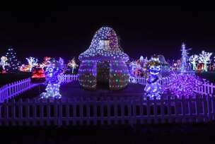 Božićna svjetla na imanju porodice Salaj