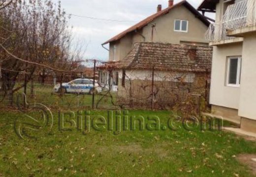 Okružni sud u Bijeljini: Određen pritvor osumnjičenom za ubistvo majke