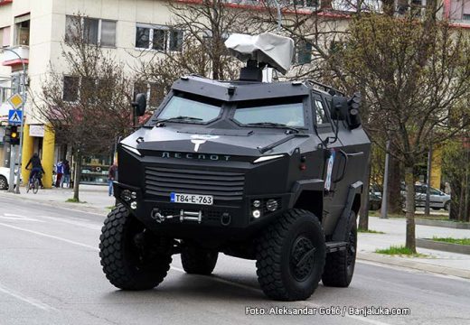 Od 4. do 7. decembra: Despot i vihor u Kairu