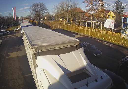 Ne pretičite i budite stpljivi: Na prelazima Gradiška, Donja Gradina, Brod, Kostajnica, Velika Kladuša, Orašje i Izačić satima se čeka