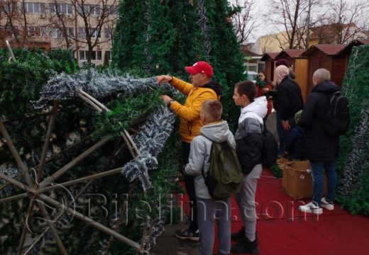 U susret Novoj godini: Pretpraznična atmosfera u gradu
