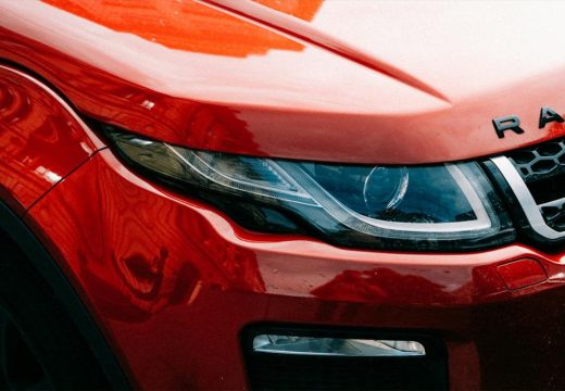 Zbog rizika od curenja benzina: Povučeno više od 1.500 Range Rovera