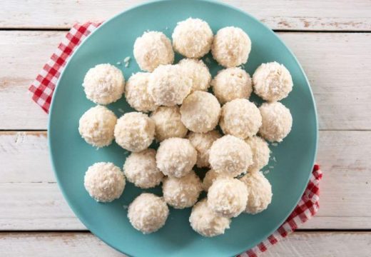 Sitni kolači su čar svake slave: Recept za posne rafaelo kolače