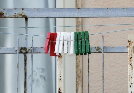 Zvuči šašavo, ali djeluje: Stavite štipaljku u frižider i riješićete jedan dosadan problem