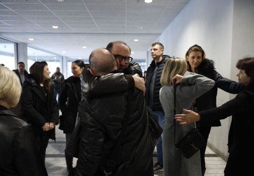 Prvi put oči u oči: Roditelji djece stradale u “Ribnikaru” danas sa ocem i majkom dječaka koji je pucao