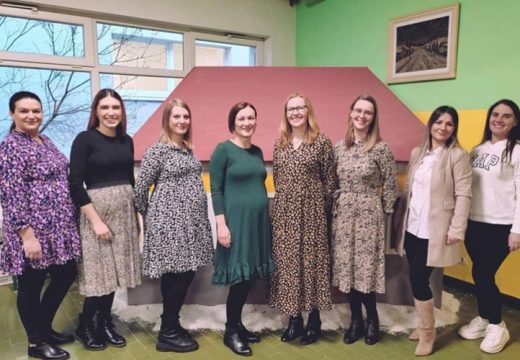 “Baby boom”: U školi istovremeno osam radnica u drugom stanju