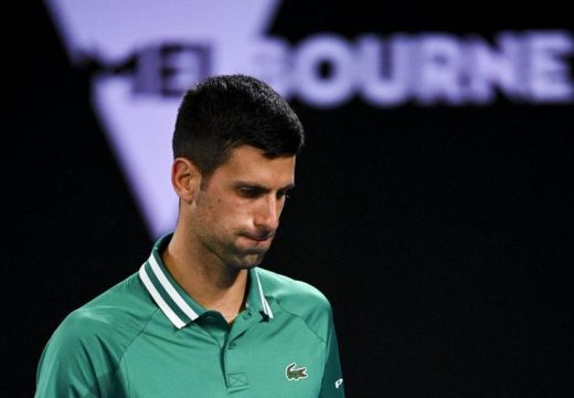 Pljusak se obrušio na Melburn: Nole prekinuo trening pred polufinale Australijan open