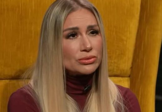 Pjevačica vraćena u Sarajevo: Selmi Bajrami zabranjen ulazak u Srbiju