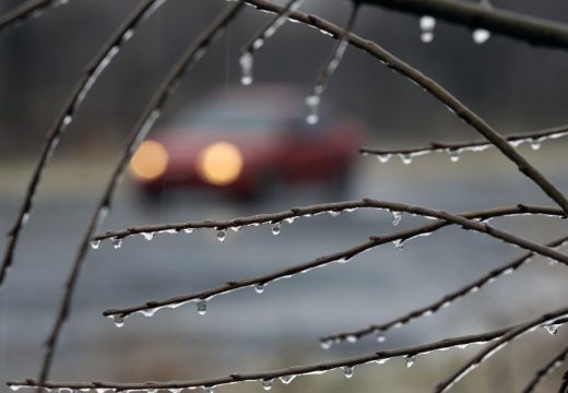 AMS RS: Vozačima se savjetuje maksimalno oprezna vožnja