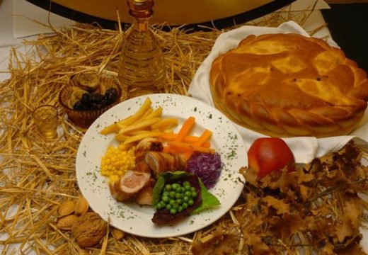 Ove rituale treba da obavi: Položajnik na Božić UNOSI SREĆU i napredak u kuću (Video)