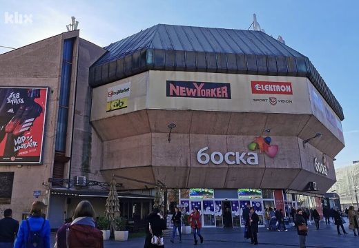 Bh. državljani moraju plaćati:  Stanivuković svim građanima Srbije poklonio besplatno parkiranje u Banjoj Luci