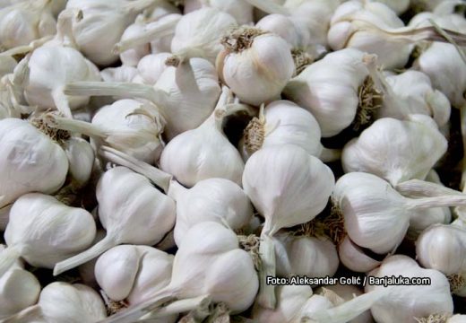 Pogledajte za šta je dobra: Ne bacajte ljusku bijelog luka