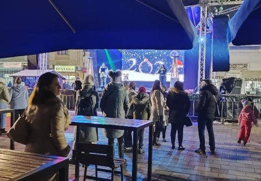 Ulični teatar u Bijeljini: Stvarne priče žena žrtava nasilja