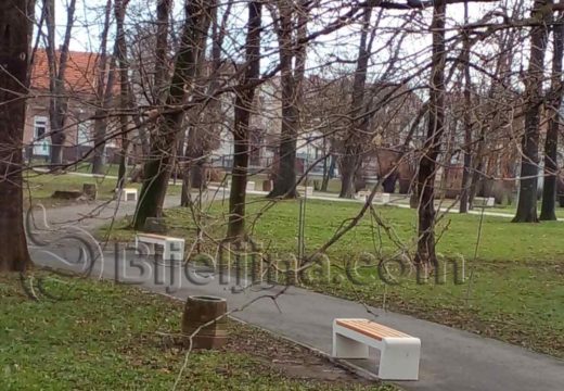 Bijeljina: Nove klupe u Gradskom parku