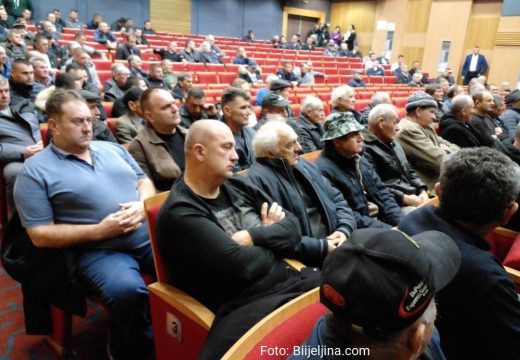 Sastanak semberskih uzgajivača svinja: Traže isplatu obeštećenja za svinjsku kugu