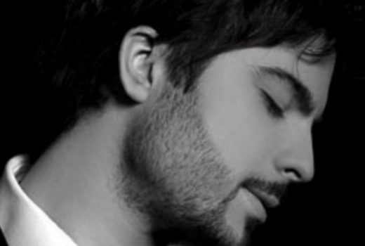 “Kažu da vrijeme liječi sve”: Prijatelji Tošeta Proeskog uz pomoć vještačke inteligencije dovršili pjesmu koju je snimio prije 20 godina