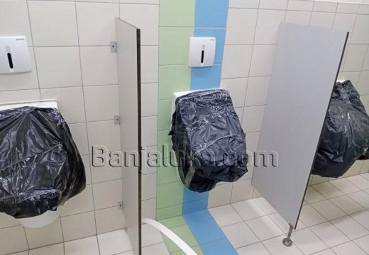 Evo kakvo je stanje: Provjerili smo toalete na UKC (Foto)