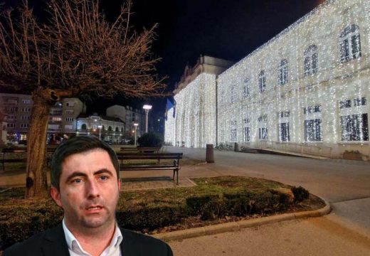 Mještani Janje traže rasvjetu, Petrović imšalje ukrasne lampice  iz grada: “Dok sam ja gradonačelnik, gradska dekoracija će se skidati poslije Sretenja”