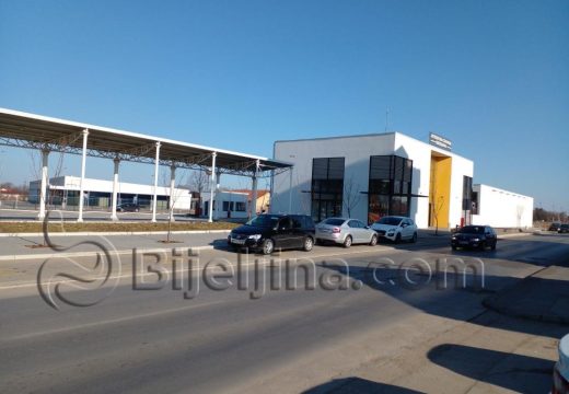 Nova autobuska stanica tri godine na čekanju: Ko čeka, možda nekad i dočeka (Foto)