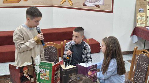 Njegujemo i čuvamo svoj maternji jezik: Predivno veče u Dvorovima uz bogat kulturno-umjetnički program (Foto)