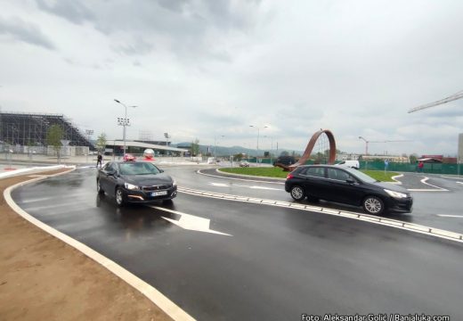 Magla uz riječne tokove: Mjestimično mokri kolovozi