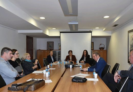 Zaštita jezika i pisma: Savjet za standardizaciju jezika i ćiriličnog pisma konstruisan u Banjaluci