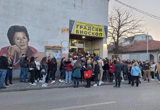 Bijeljinci ponovo u Bioskopu: S ljepšim vremenskim prilikama projekcije sele iz Centra za kulturu (Foto)