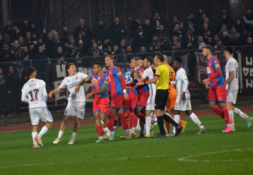 Borac kažnjen nakon incidenta na derbiju protiv Sarajeva: Novčana kazna i zatvaranje tribine