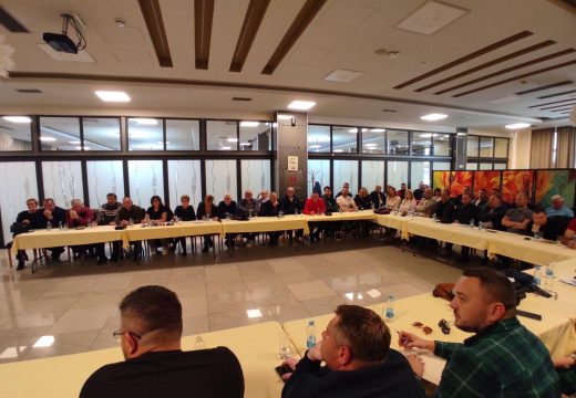 Regionalni sastanci u Bijeljini: Ministarstvo poljoprivrede predstavilo biosigurnosne mjere uzgajivačima i veterinarima (Foto)