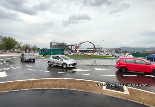 Savjetuje se opreznija vožnja: Kolovozi vlažni i klizavi u ovim krajevima BiH