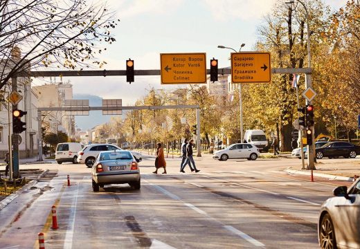 Suvi kolovozi: Mjestimično smanjena vidljivost zbog magle