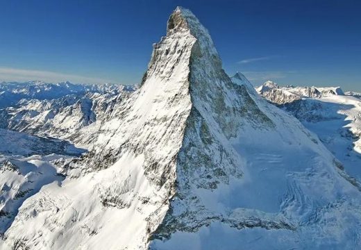 Nova tragedija na Alpima: Pao helikopter, tri osobe poginule!