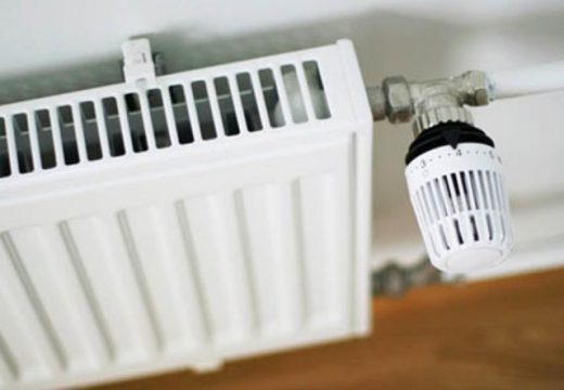 Kako nismo ovu metodu znali ranije: Fenom protiv prašine iza radijatora