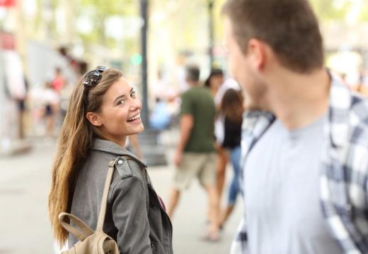 Vjeruju prvim utiscima: Ove stvari muškarci prvo primijete na ženama