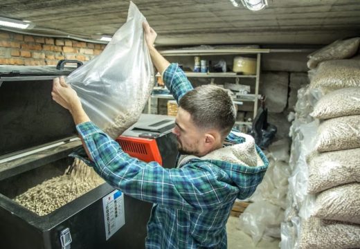 Niže cijene: Građani već kupuju pelet za narednu sezonu