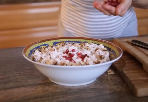 Nešto malo drugačije: Salata sa narom i piletinom