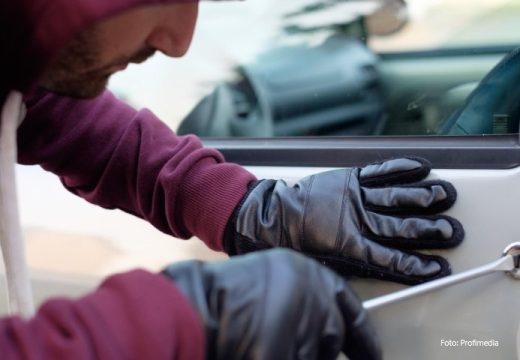 U Bijeljini ukraden golf: Zvorničanin uhapšen zahvaljujući brzoj reakciji policije