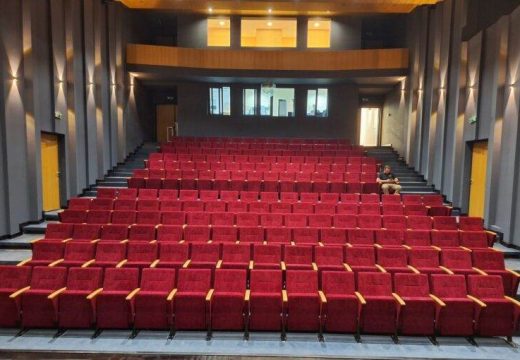 Prva predstava u petak: Istočno Sarajevo dobilo Narodno pozorište (FOTO)