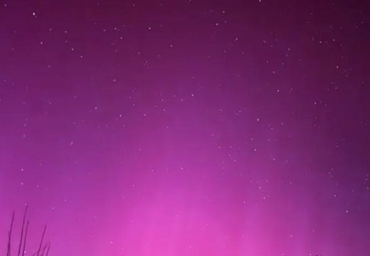 Aurora borealis očarala svijet: Šta je polarna svjetlost koju su građani Srpske vidjeli sinoć? (Foto)
