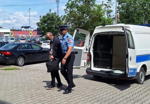 Tužilaštvo: Predložen pritvor nastavniku osumnjičenom za polno uznemiravanje učenica