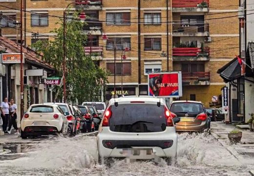 Intervenisali i vatrogasci: Nevrijeme protutnjalo Semberijom (Video)