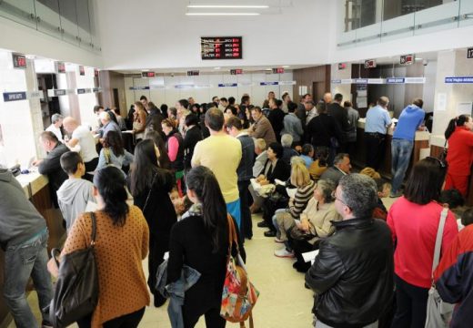 IDDEEA apeluje na korištenje elektronskih servisa: Neznanje stvara gužve na šalterima