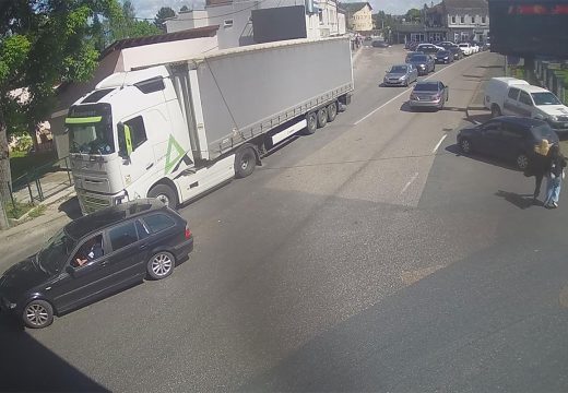 AMS RS: Pojačan saobraćaj na graničnom prelazu Gradiška