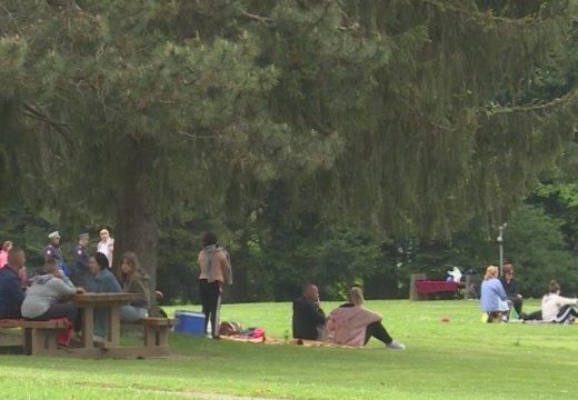 Proslava Prvog maja od Prijedora do Trebinja: Gužve na graničnim prelazima, ali manje izletnika nego prošle godine (Video)