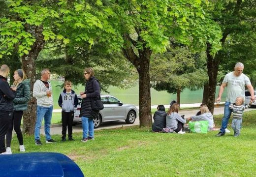 Mrkonjić: Prvomajski fest na jezeru Balkana uz dobru muziku i hranu (Foto)